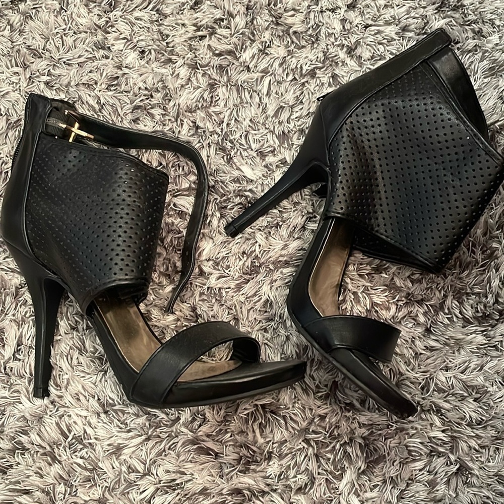 Black Heels, worn once, size 7